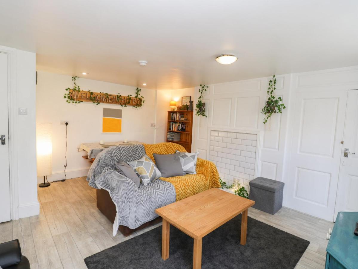 Appartement The Surfers Bolt Hole à Whitby Extérieur photo